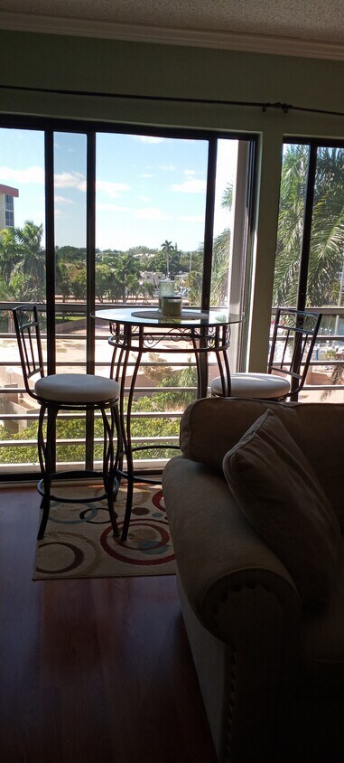 Foto del edificio - 2731 NE 14th Street Cswy