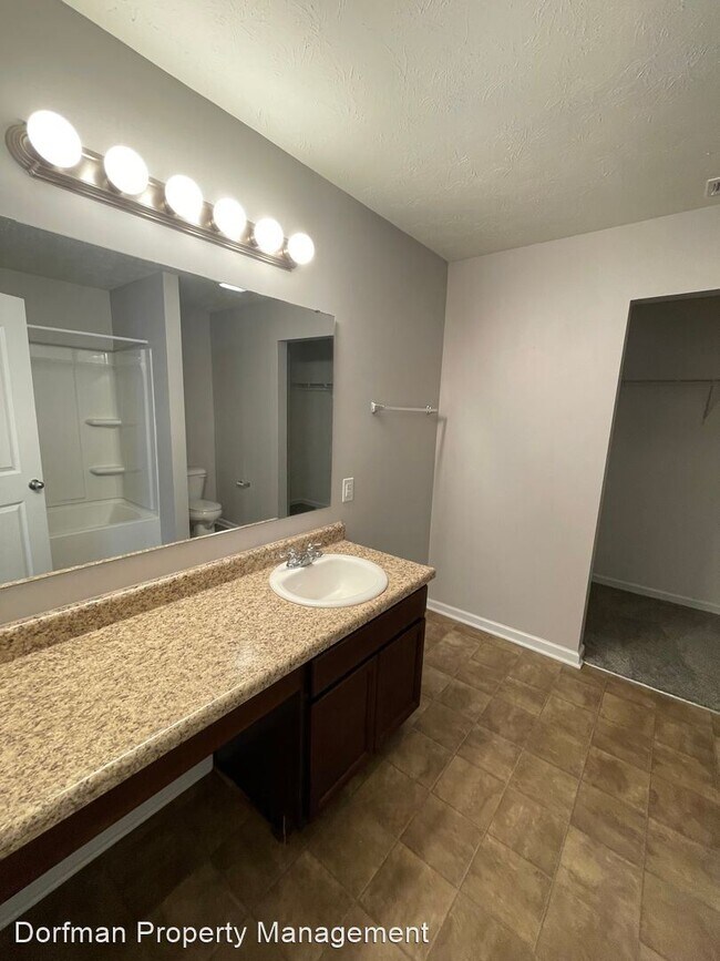 Foto del edificio - 3 br, 2.5 bath House - 4680 Willowbrook Dr