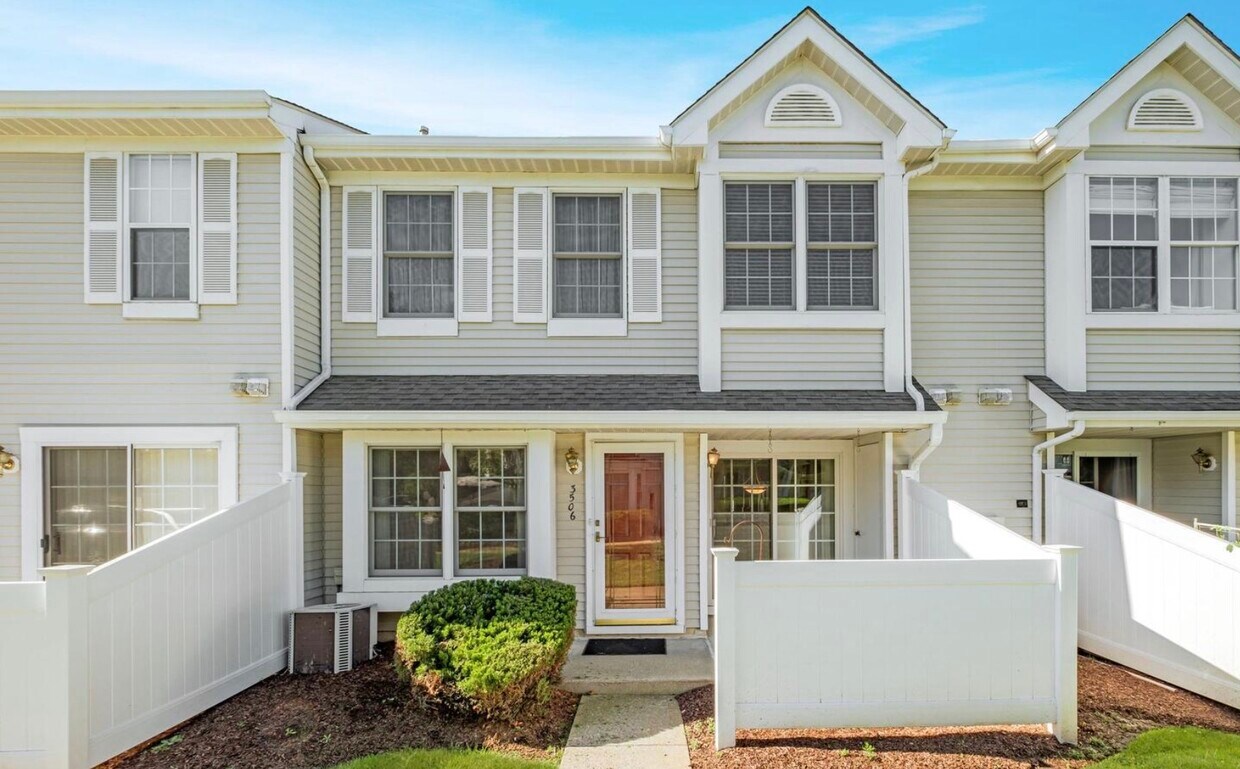 Foto principal - 3506 Fenwick Ln