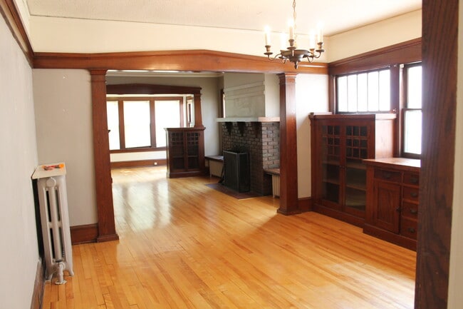 Building Photo - 3810 Lyndale Ave S