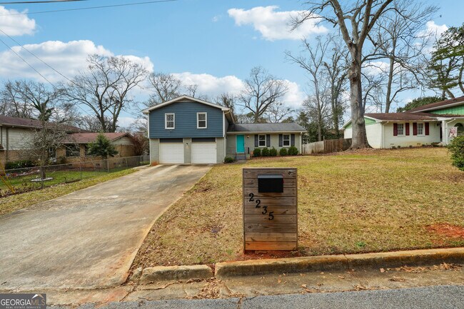 Building Photo - 2235 Emerald Springs Dr