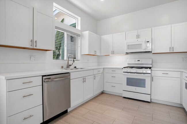 Foto del edificio - 22446 Criswell St