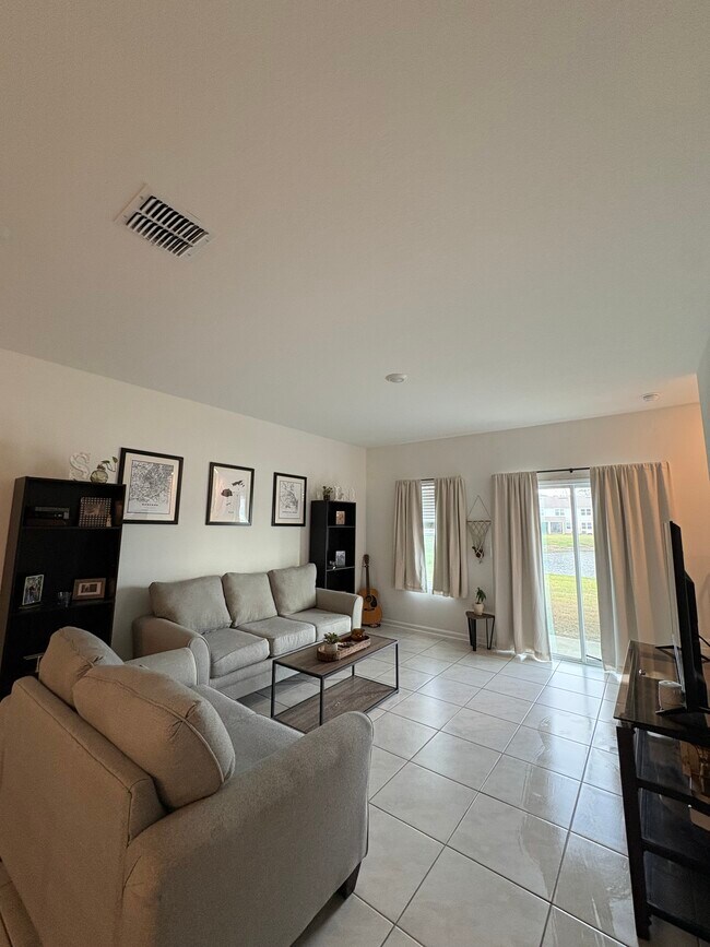 Foto del edificio - 49 Tidal Beach Ave