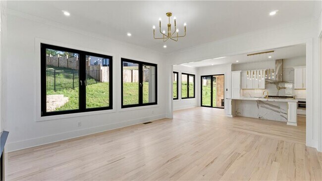 Foto del edificio - 3785 Lower Roswell Rd