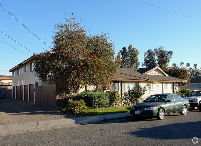 Building Photo - 10581 Paloma Ave