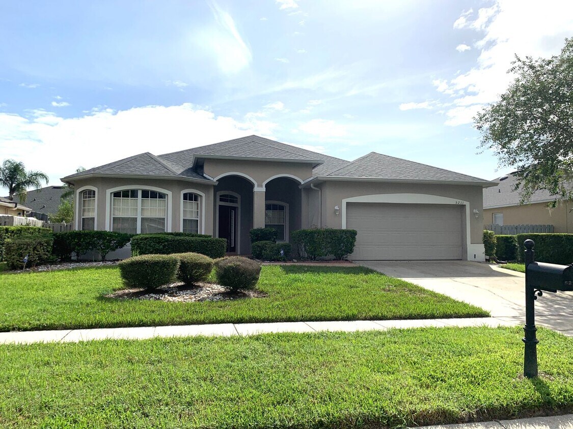 Primary Photo - Beautiful 4 bed 3 bath plus Office and Pri...
