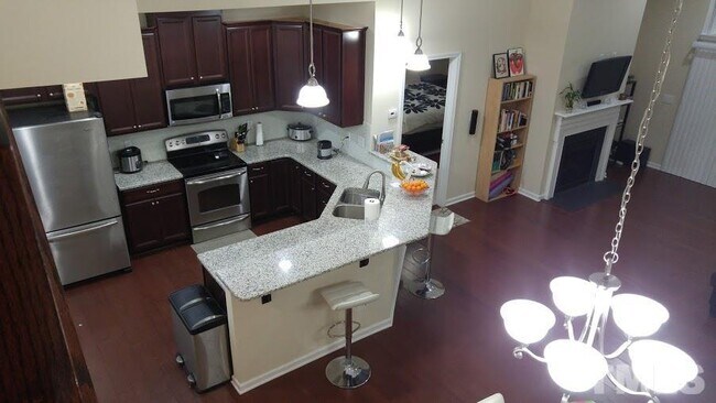 Building Photo - 651 Sealine Dr