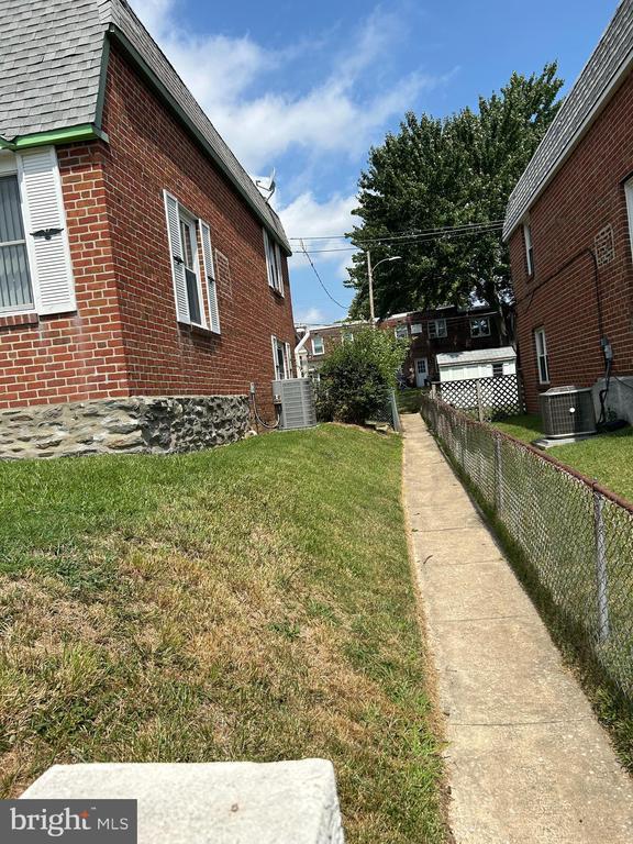 Primary Photo - 126 Fronefield Ave