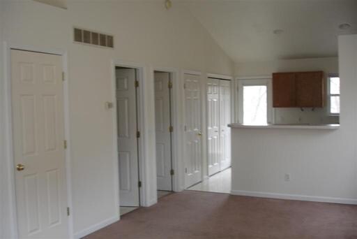 Building Photo - 1333 Valley Creek Ln