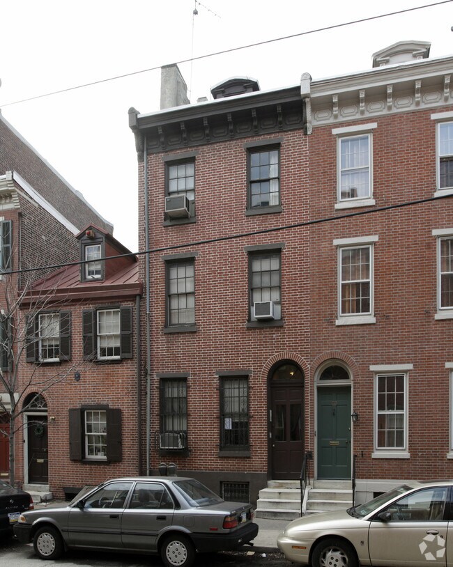 Building Photo - 328 S 12th St