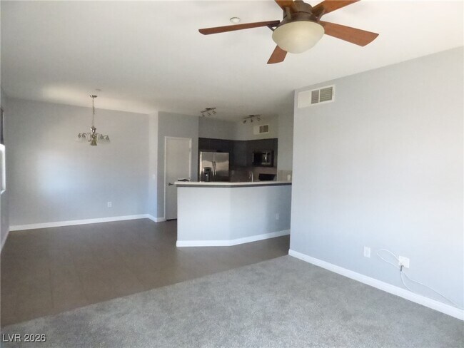 Foto del edificio - 50 Aura de Blanco St