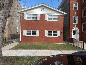 Building Photo - 11137 S Emerald Ave
