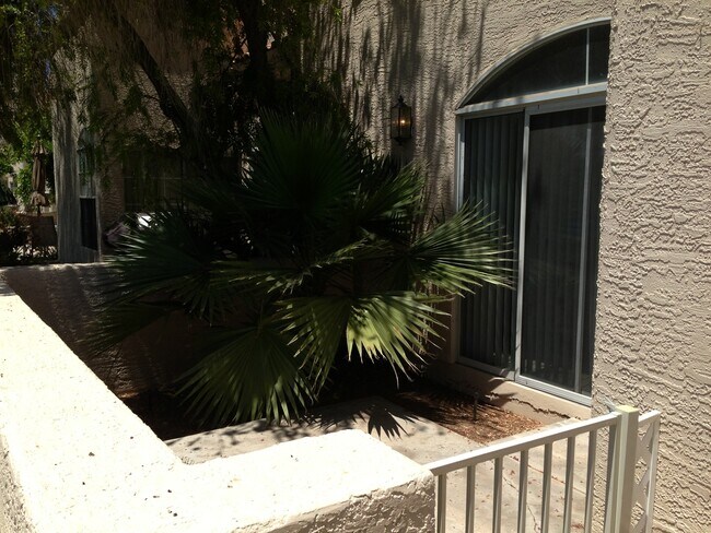 Foto del edificio - **EXCELLENT 2br/2ba TOWN HOME - (ELLIOT AN...