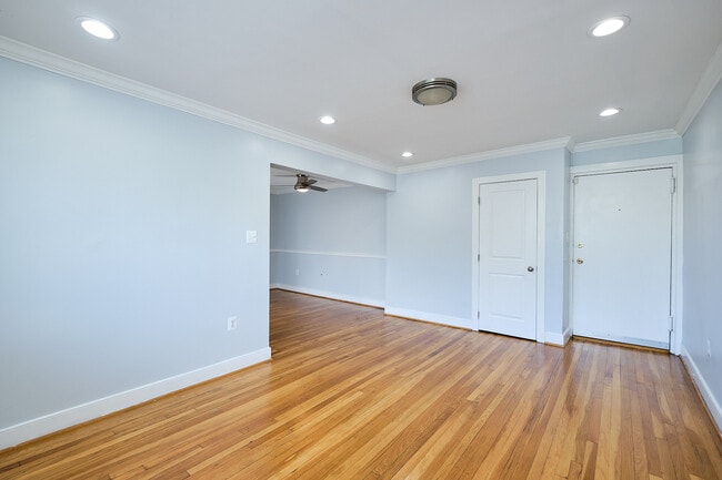 Foto del edificio - 2832 Hartford St SE