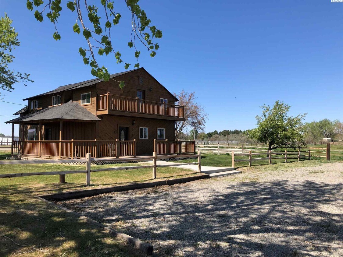 27502 S 2161 Pr SE, Finley, WA 99337 House Rental in Finley, WA