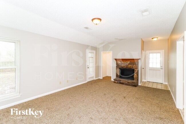 Foto del edificio - 7124 Country Side Rd