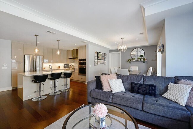 Building Photo - 150 Henley Pl