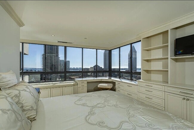 Foto del edificio - 700 Front St