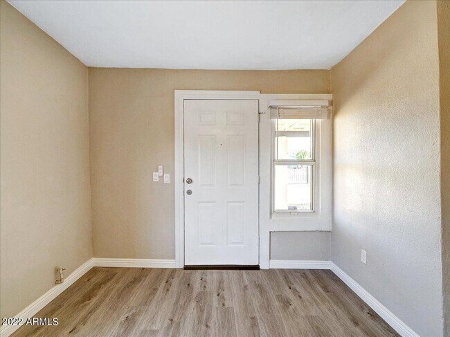 Foto del edificio - 820 S 15th Ave