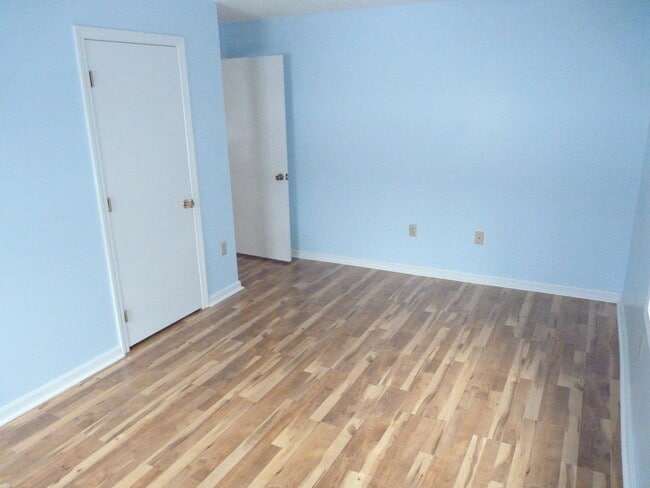 Foto del edificio - 130 Endicott St N
