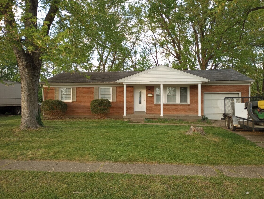 Primary Photo - 5615 Bunning Dr