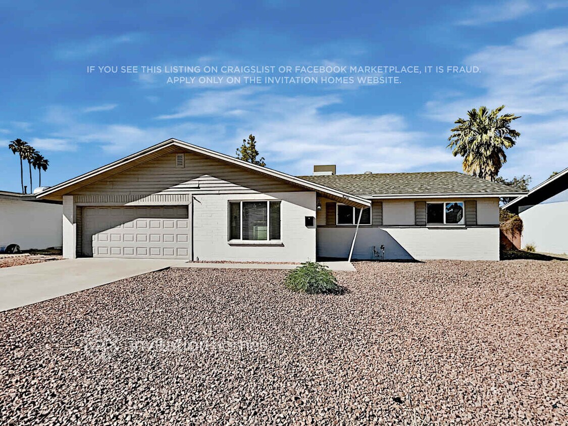 Primary Photo - 420 E Hermosa Dr