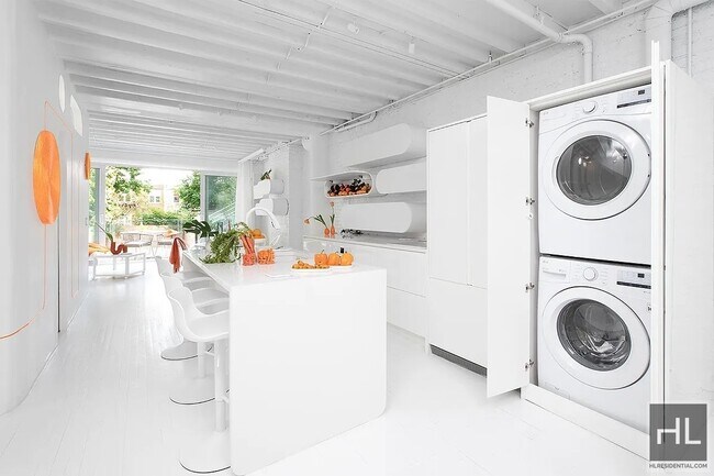 Building Photo - Space Age 1BR Entire Floor Fully Furnished...