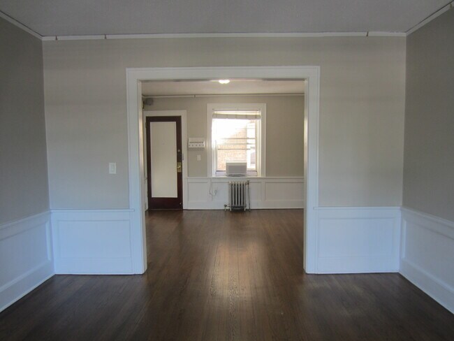 Building Photo - 49 Park Ave