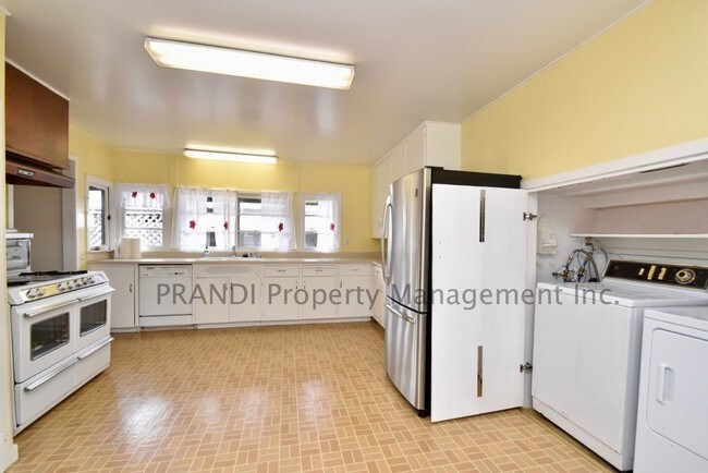 Building Photo - 42 Mooring Rd
