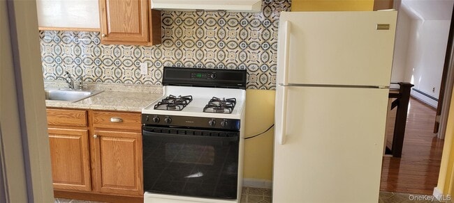 Foto del edificio - 166-48 25th Ave