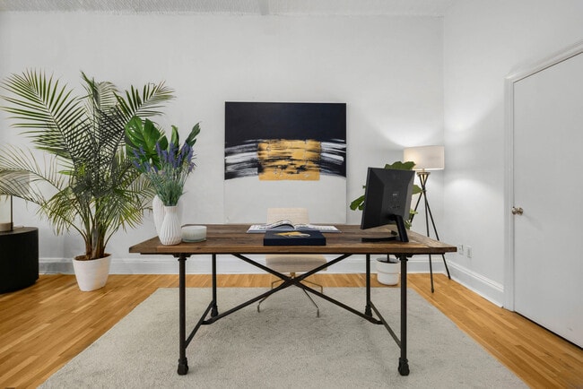 Building Photo - 508 Broadway-ID1035001P