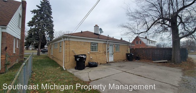 Building Photo - 20710-20712 Moross Rd