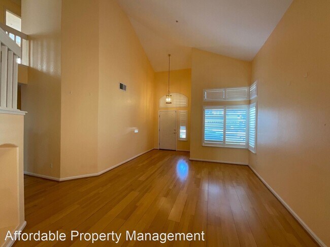 Building Photo - 4 br, 3 bath House - 2835 Cortina Way