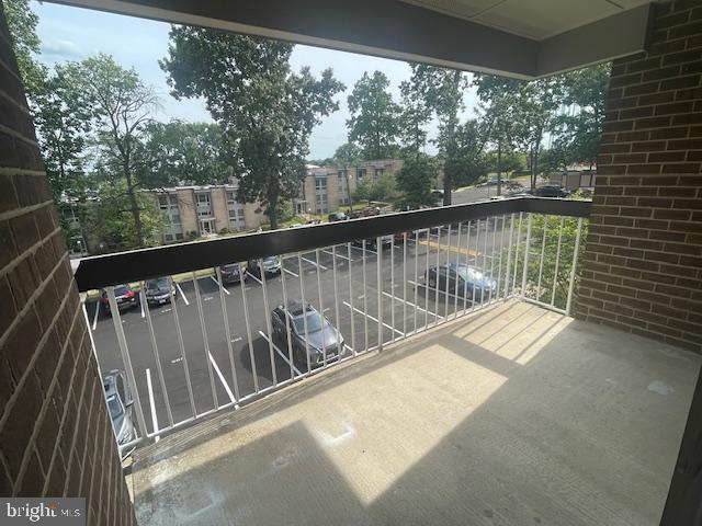 Foto del edificio - 2301 Greenery Ln