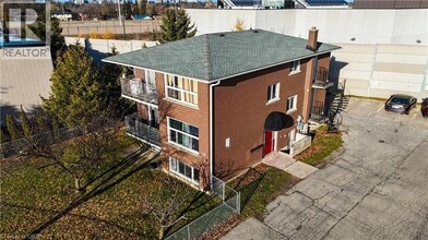 Building Photo - 26 Woodfern Ct