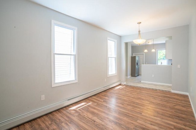 Building Photo - 6805 Bergenwood Ave