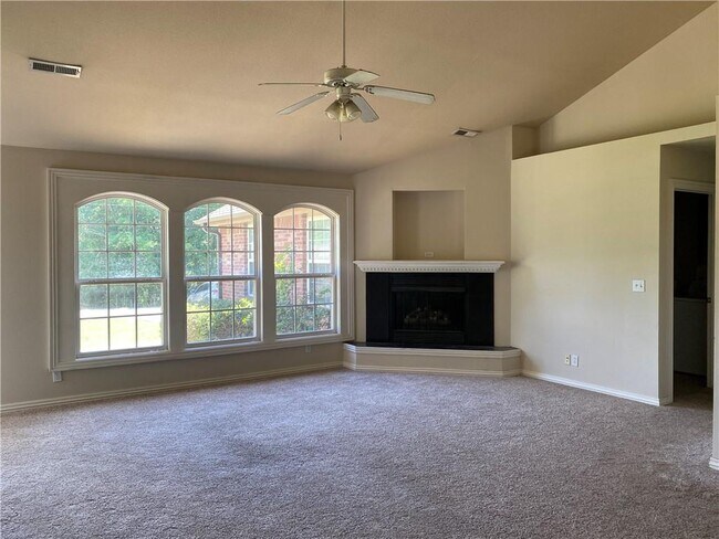 Foto del edificio - 93 Ayr Dr