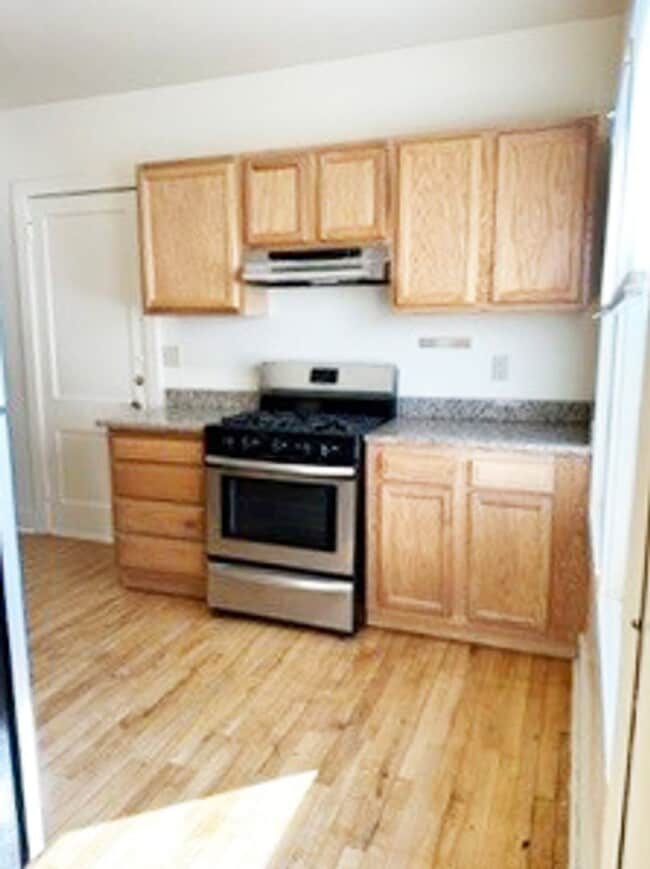 Foto del edificio - Newly Renovated Bright 2nd Floor Flat - 6/...
