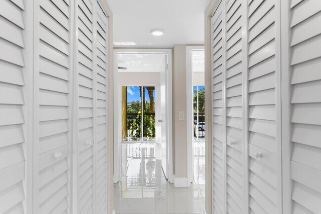 Foto del edificio - 712 Meadows Cir