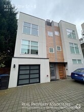 Building Photo - 913 N 50th St