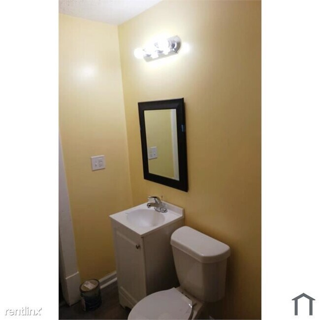 Foto del edificio - 3 br, 1 bath Duplex - 3675 Independence Ro...