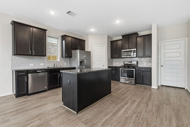 Foto del edificio - 12806 Crombie Dr