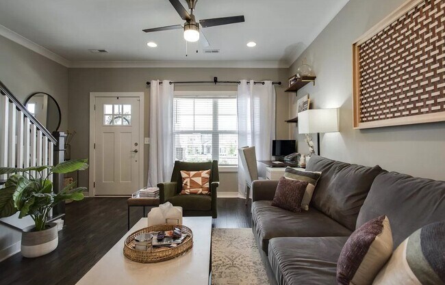 Building Photo - 975 Ashland Pl Dr