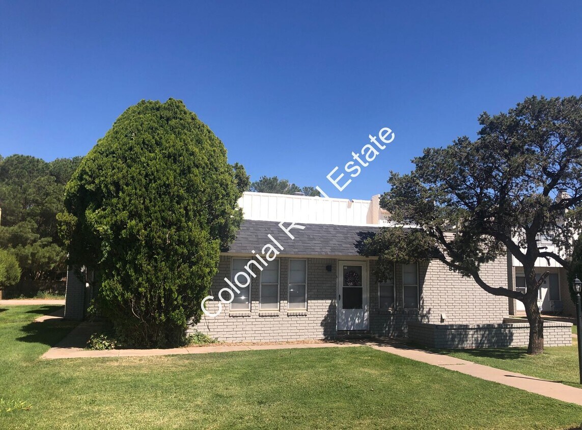 Primary Photo - 801 Laurelwood Dr