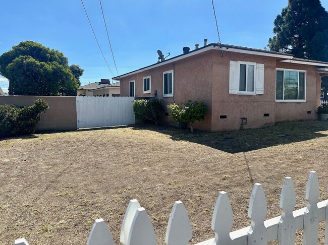 Building Photo - Large home in West Chula Vista