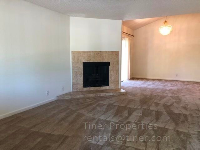 Building Photo - 7457 Tierra Way