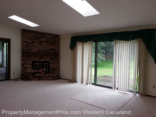 Building Photo - 19024 Hunters Pointe Dr