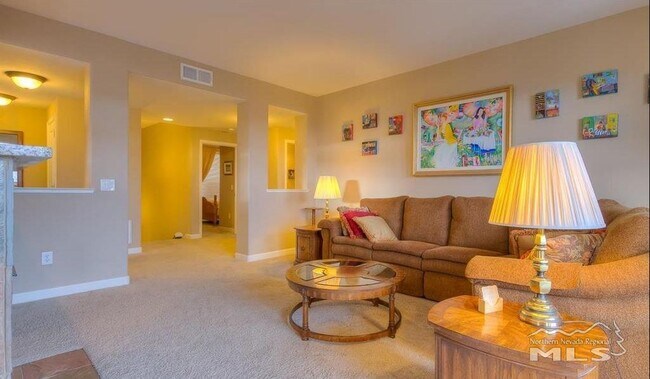 Building Photo - 4884 Bougainvillea Dr