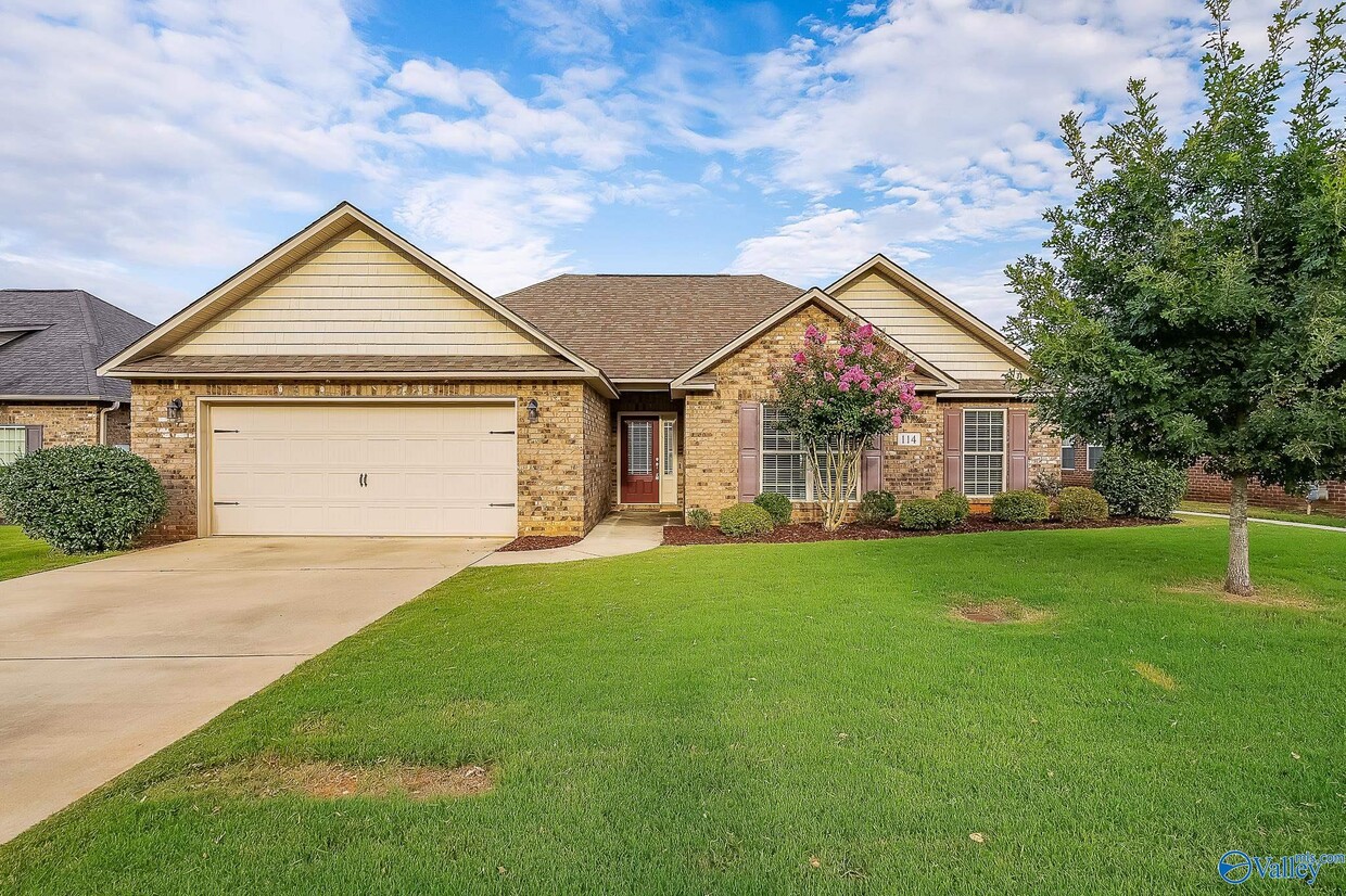 Primary Photo - 114 Somerset Park Dr