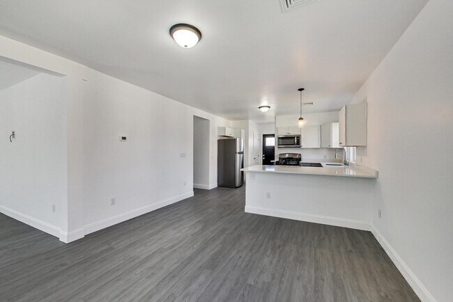 Building Photo - 57 Stockton St
